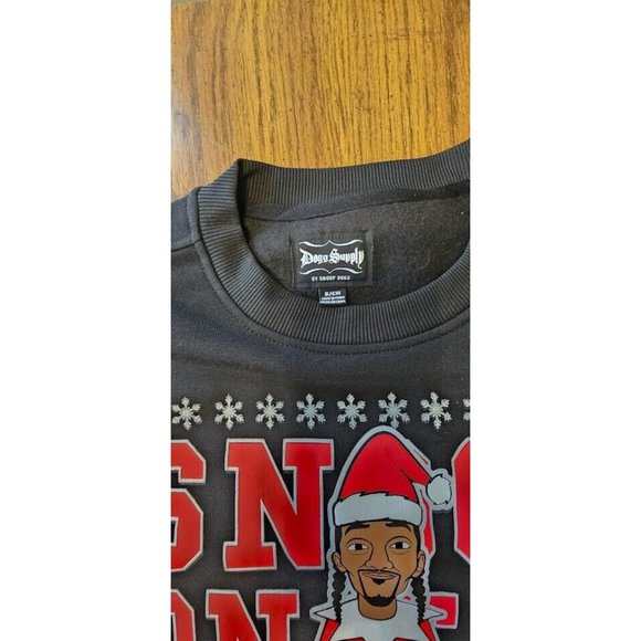 Snoop On The Stoop Sweatshirt  Fleece Dogg Supply Unisex Small NWT Ugly Sweater - Picture 2 of 7